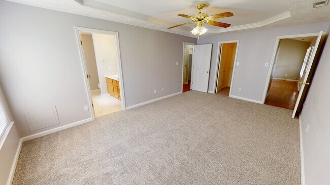 Building Photo - 3 Bedroom with BONUS Room in Jack Britt School District!