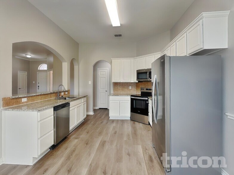 Building Photo - 6414 Quail Valley Dr