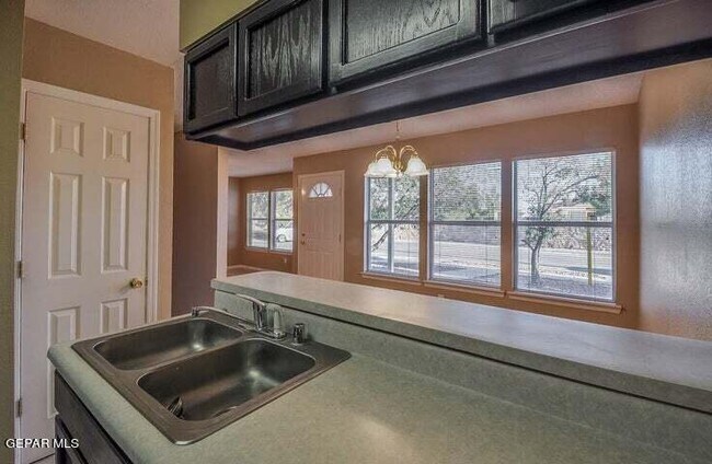 Building Photo - 6243 Oryx Cir