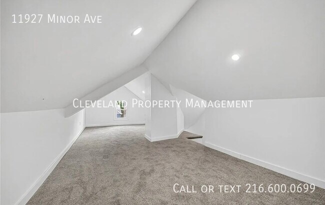 Building Photo - 11927 Minor Ave