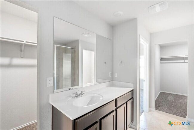 Building Photo - 1706 Jarma Dr