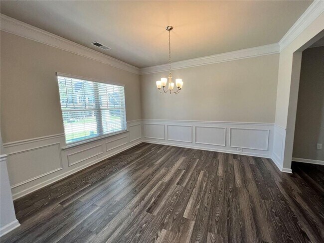 Building Photo - 185 Cherokee Reserve Cir