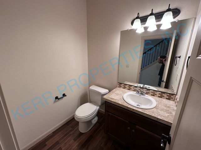 Building Photo - Spacious 5-Bedroom Retreat with 3407 Sq Ft...