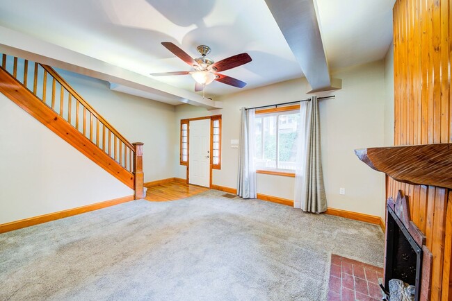 Building Photo - Stunning 3 bedroom home in Bon Air availab...