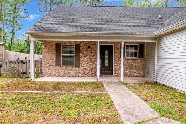Building Photo - 117 Fairway Dr