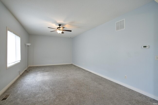 Building Photo - 625 Perolla Dr