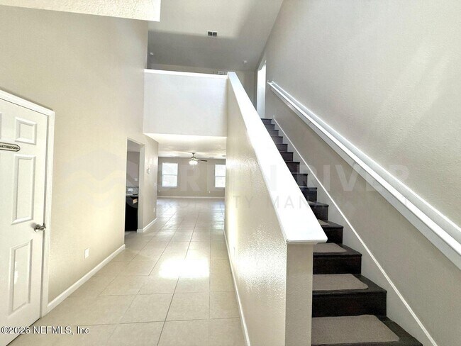 Building Photo - 8704 Lake George Cir W