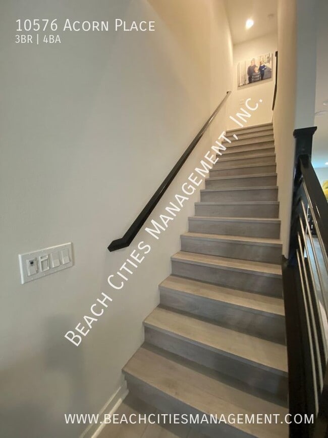 Building Photo - 10576 Acorn Pl