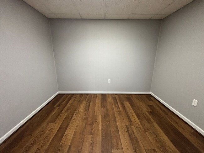 Building Photo - 449 Missimer Ln