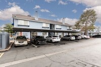 Building Photo - 2nd floor unit in gated community with pool/spa/tennis