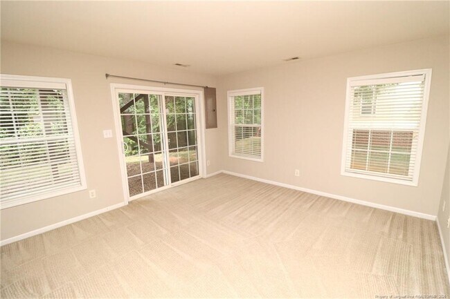 Building Photo - 8120 Upper Lake Dr