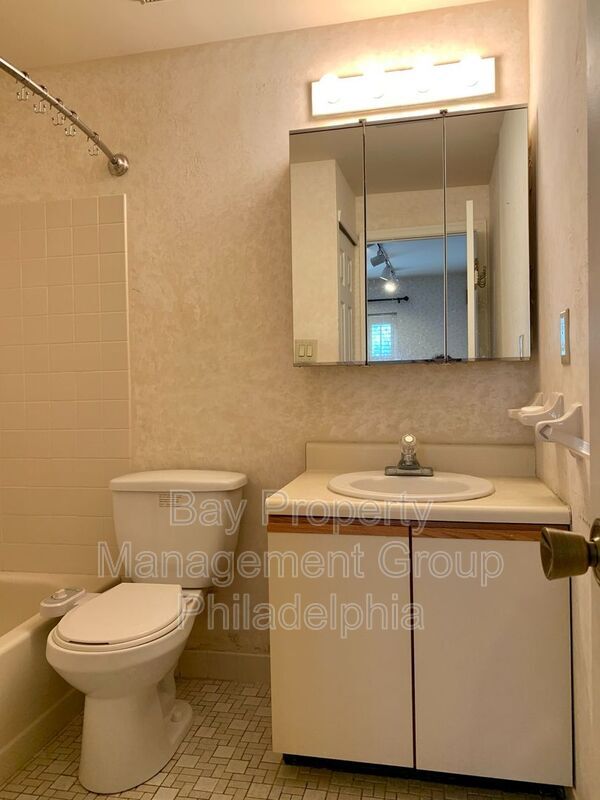 Building Photo - 2751 Pennsylvania Ave