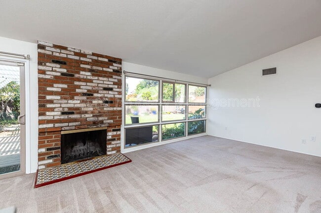 Building Photo - 4654 Glacier Ave