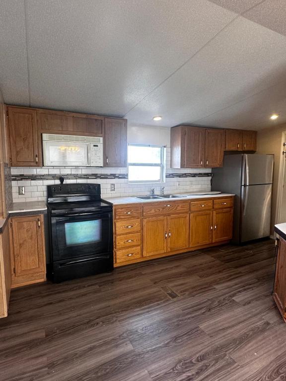 Building Photo - 2709 Xalapa St