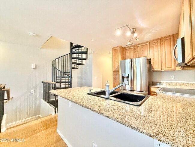 Building Photo - 4144 E Jasper Dr
