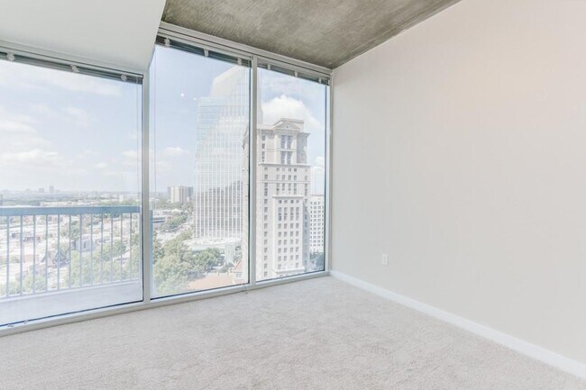 Building Photo - 3324 Peachtree Rd
