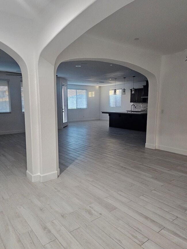 Building Photo - Beautiful Home in Gated Community