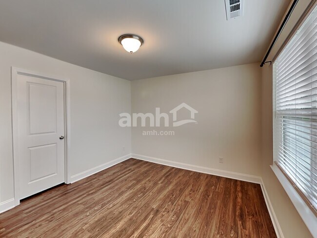 Building Photo - 4037 Birchfield Pl