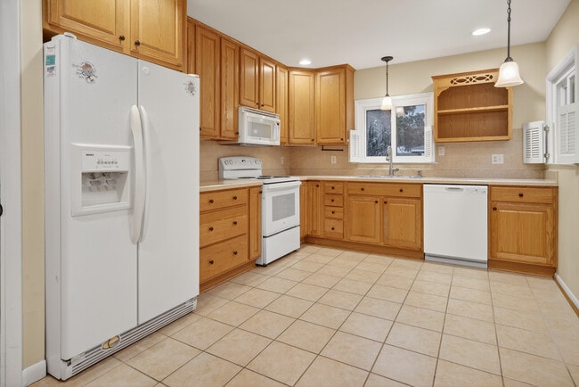 Building Photo - 8516 Halprin Dr