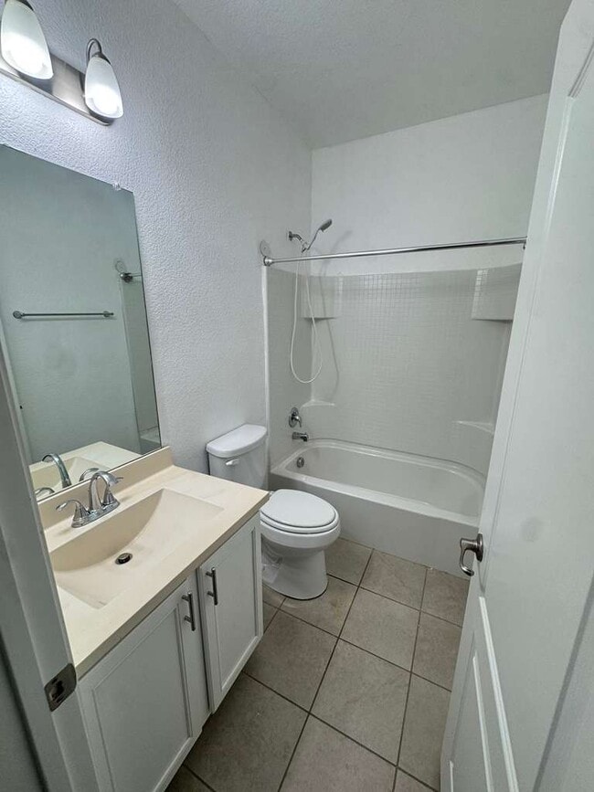 Building Photo - 6212 Topsail Dr