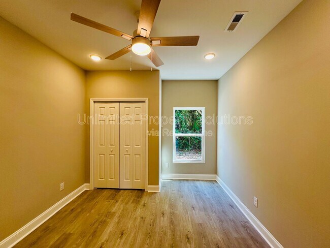 Building Photo - 312 Wood Dale Dr