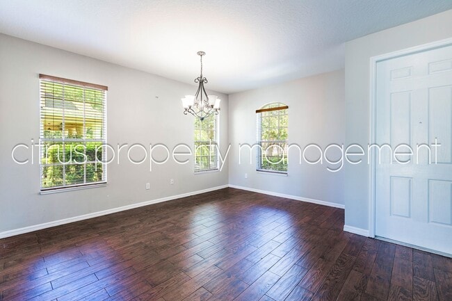 Building Photo - Spacious 4/3 in Independence Available Now!