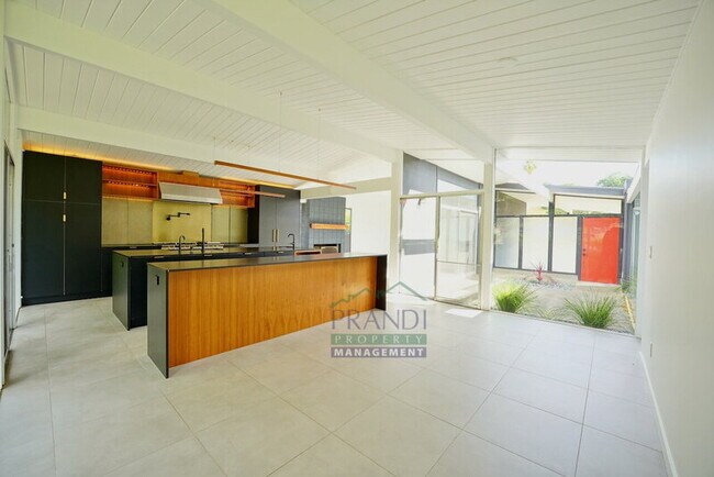 Building Photo - 18 Anchorage Ct