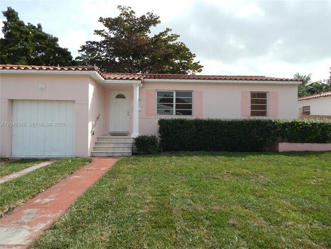 Building Photo - 1841 SW 37th Ave
