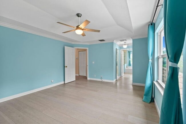 Building Photo - 4576 Thornwood Cir