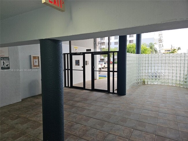 Primary Photo - 8261 NW 8th St