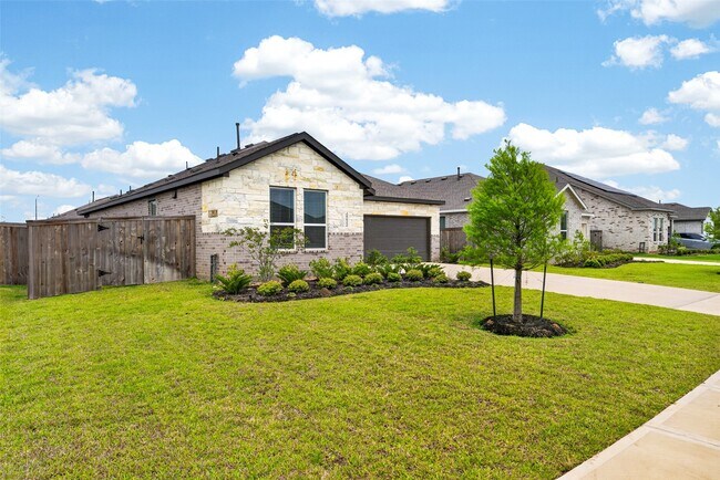 Building Photo - 28622 Great Saddle Trl