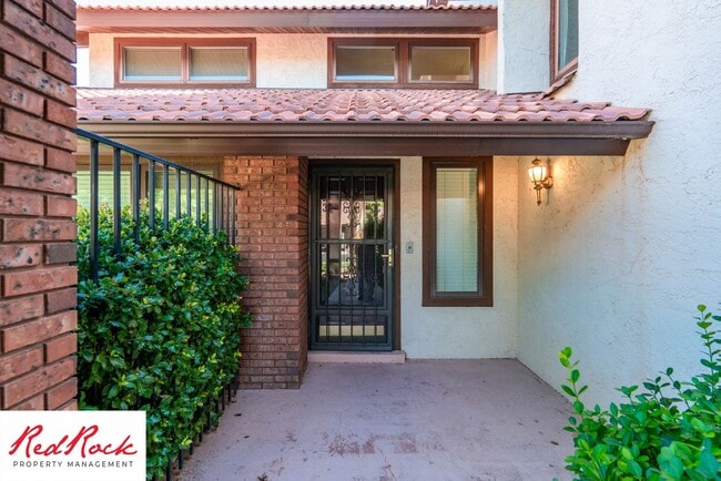Building Photo - Spacious 5 Bedroom Home in A Quiet Communi...
