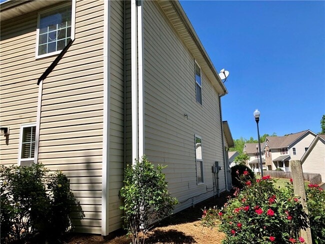 Building Photo - 260 Fox Creek Blvd