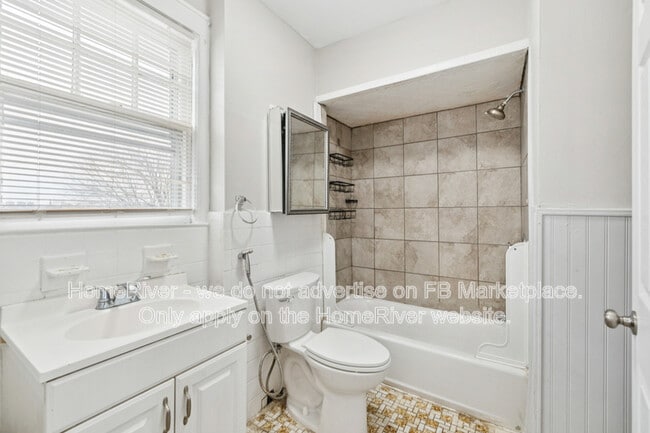 Building Photo - 11 Cedar St