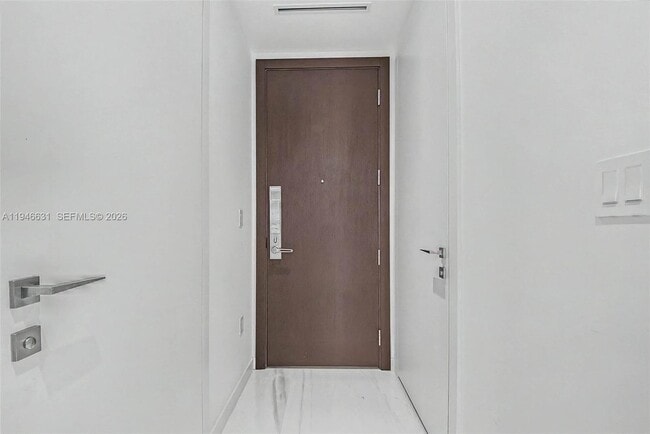 Building Photo - 300 Biscayne Blvd Way