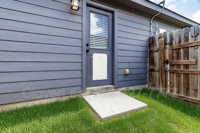 Building Photo - 547 Filibusters Trail