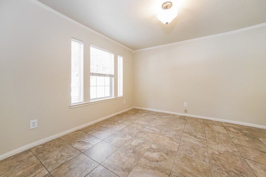 Building Photo - 16310 Ancient Forest Dr