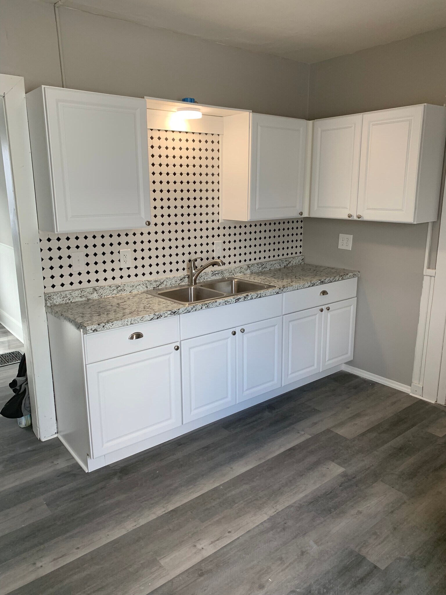 Building Photo - 10 Lehigh Ave