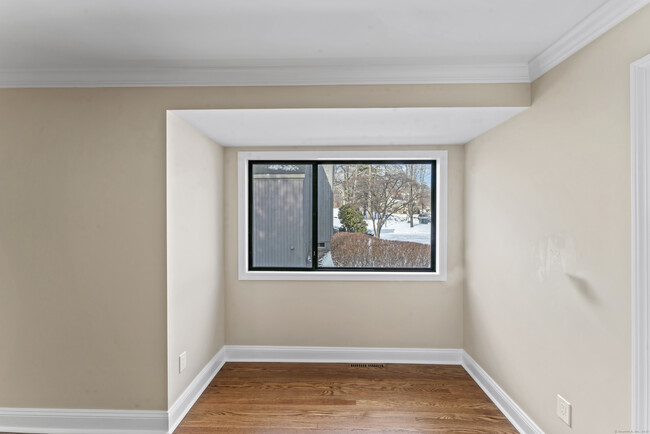 Building Photo - 36 Algonquin Ln