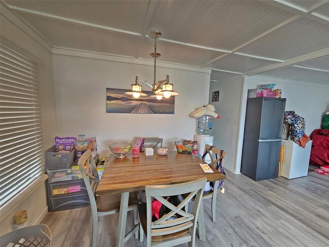 Building Photo - 321 4th St W