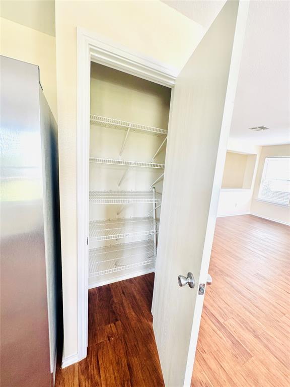 Building Photo - 303 Wegstrom St