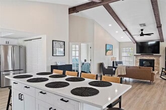 Building Photo - FURNISHED AVAILABLE JANUARY 2026. Beach Re...