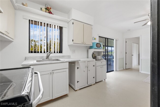 Building Photo - 6066 Perthshire Ln