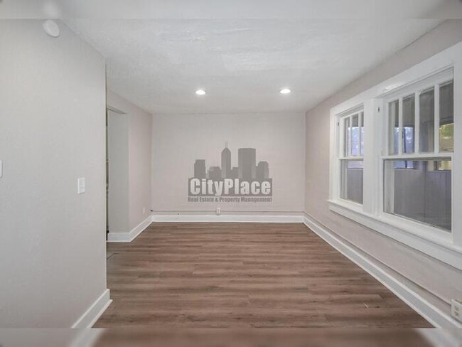 Building Photo - 4121 Byram Ave