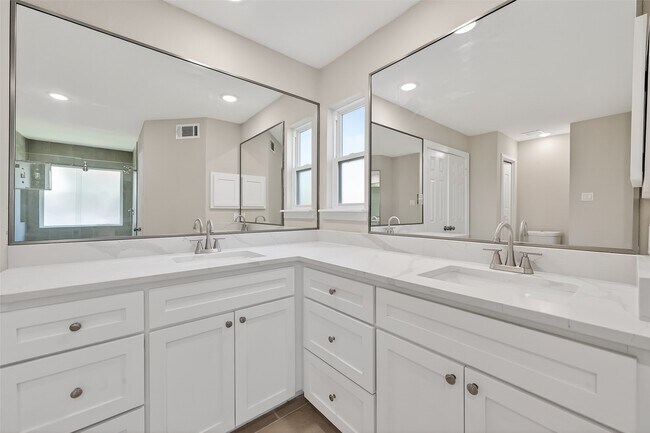 Building Photo - 2318 Irish Spring Dr