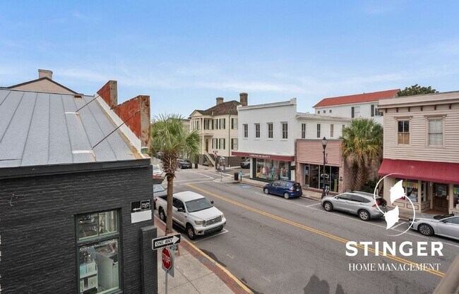 Building Photo - 700 Bay St