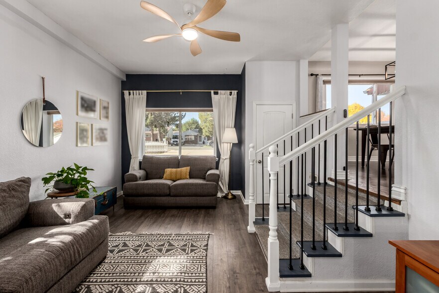 Building Photo - 830 Gray St