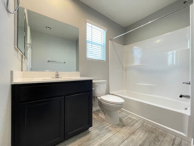 Building Photo - Beautiful Gated Henderson Home | 3 Bed/ 2.5 Bath- AVAILABLE 3/31/26