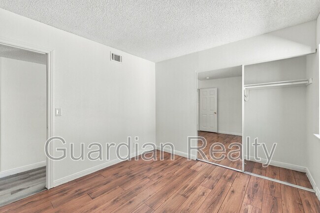 Building Photo - 4248 Tara Ave
