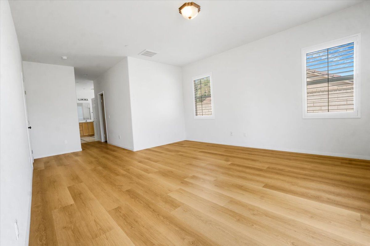 Building Photo - 1123 E Pennsylvania Ave